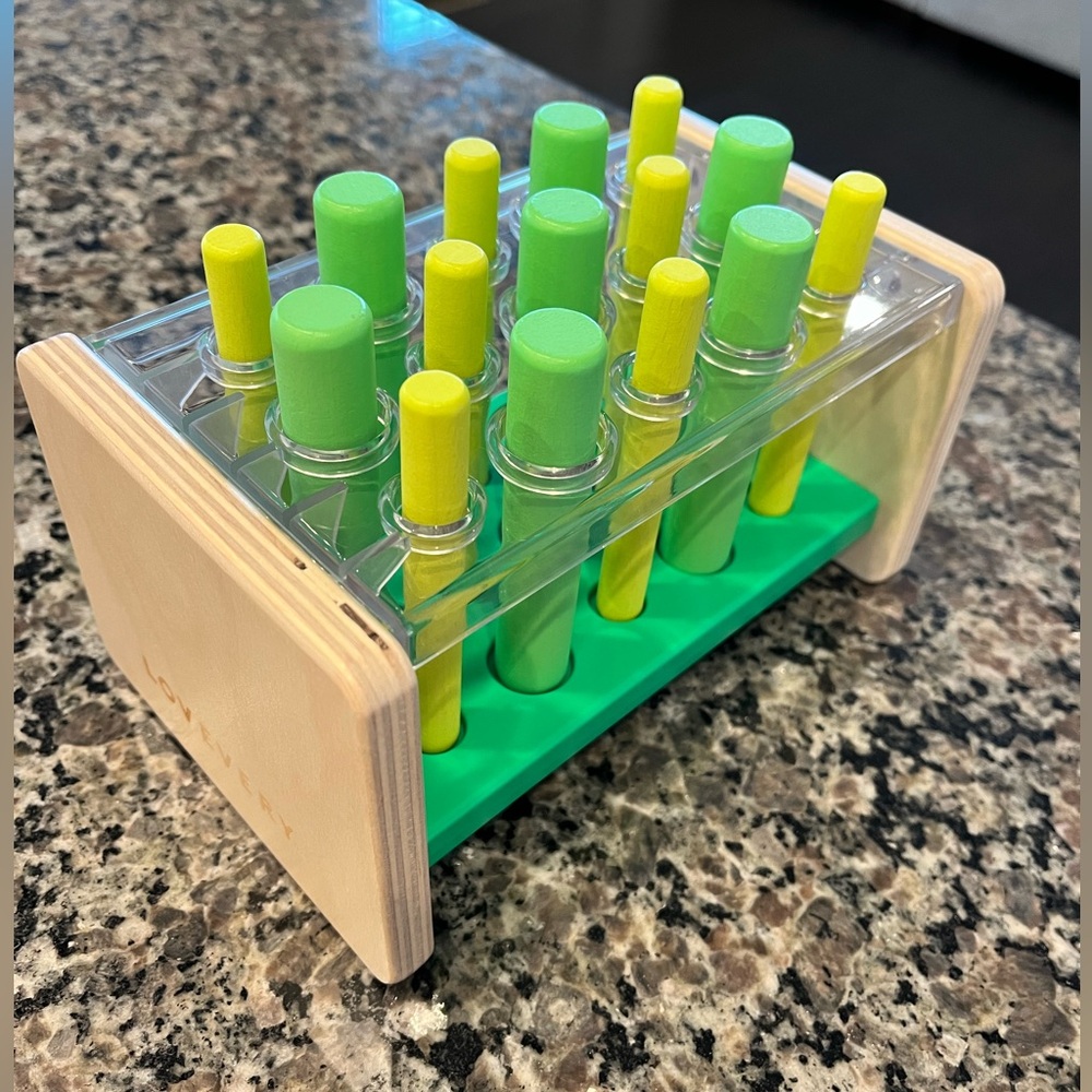 LOVEVERY Wooden Posting Stand Months 22-24